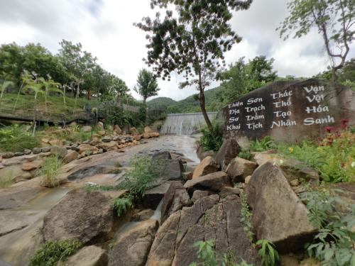 Dã Ngoại Làng Suối Đá