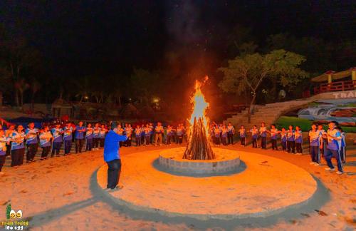 Camping - Campfire