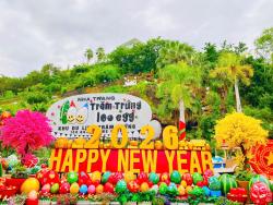 TỔ CHỨC YEAR END PARTY TẠI TRĂM TRỨNG